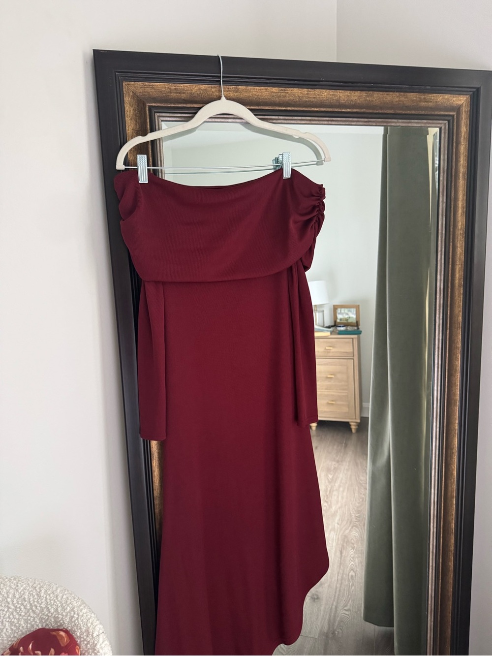 Club London Off-Shoulder Burgundy Women’s Dress